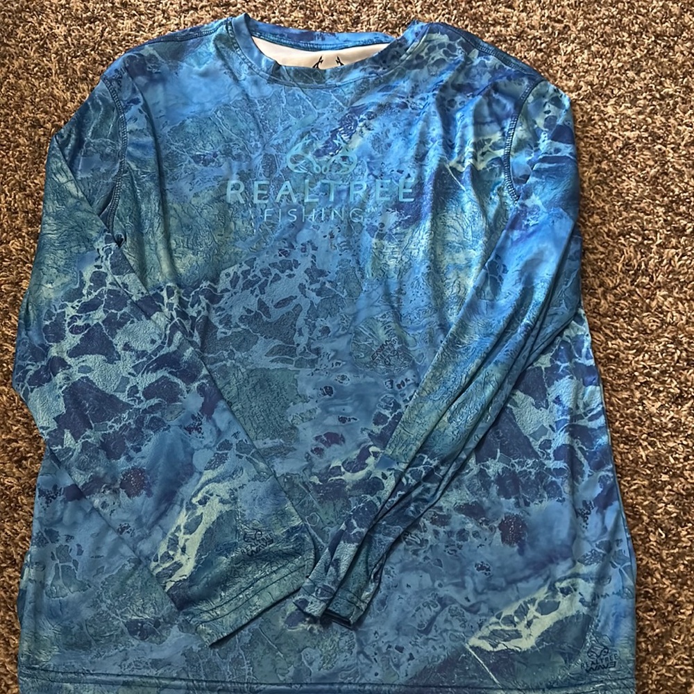 Real tree long sleeve